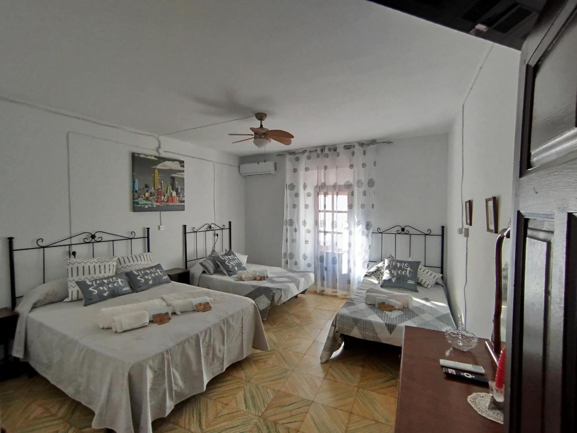 Villa Robles Сантистебан-дель-Пуэрто Экстерьер фото